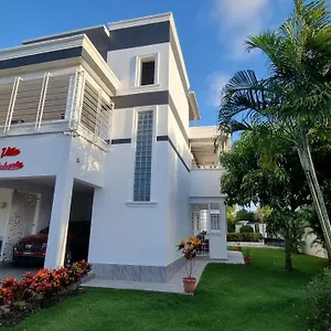 villa-roberta.santodomingobesthotels.com/